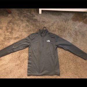 Men’s North Face quarter zip